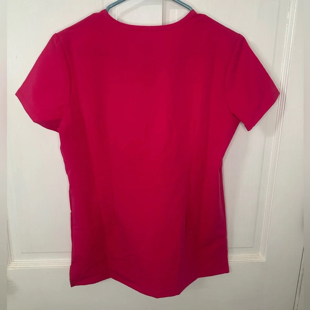 NWT Figs Women's Shocking Pink Scrub Set in Size XS - Picture 11 of 16